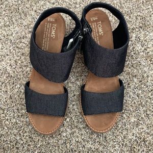 Tom’s black denim sandals